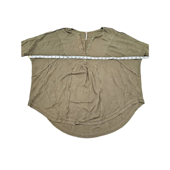 Free People LEO HENLEY TEE IN ARMY Sz S - Picture 9 of 11